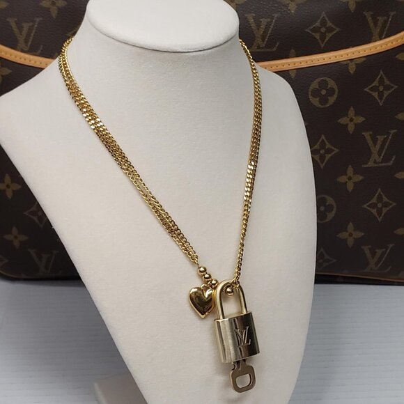 Louis Vuitton Lock & Key w/ Unbranded Heart Love Golden Stainless Steel Chain - Picture 3 of 14